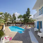 Serene * Ajía Nápa