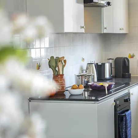 فيلة Serene أيا نابا